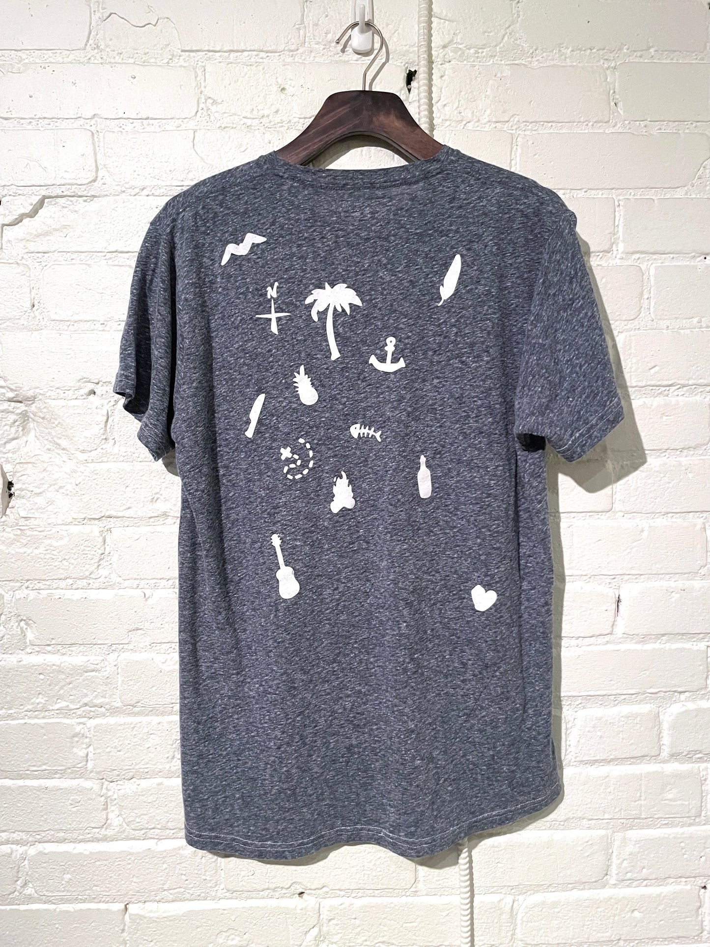 Vintage Graphic T-Shirt | Castaways | Heather Navy