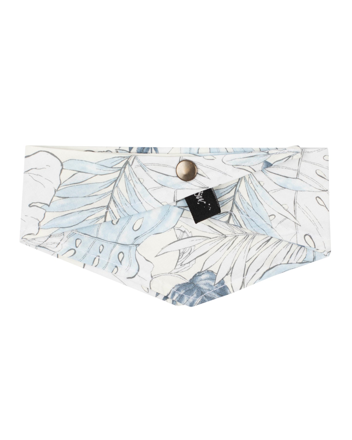 Made in Canada, the Kids Bandana from 18 Waits — a Sustainable clothing brand offering Vintage Inspired menswear and Rock and Roll Fashion. A refined Imogene and Willie alternative for those who value quality and character.