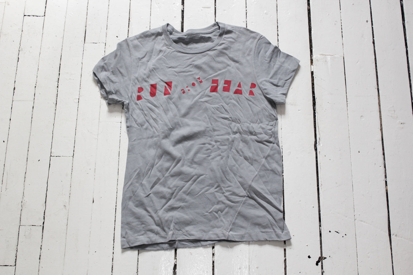 Made in Canada, the Women's Graphic T-Shirt from 18 Waits — a Sustainable clothing brand offering Vintage Inspired menswear and Rock and Roll Fashion. A refined Imogene and Willie alternative for those who value quality and character.