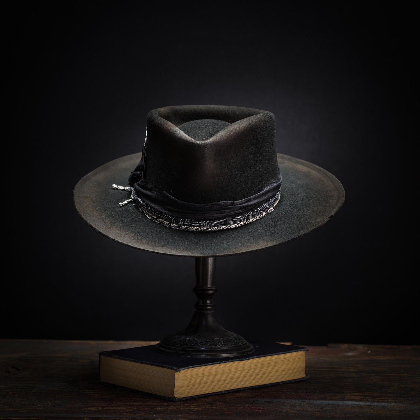 Made in Canada, Hare Felt Hat from 18 Waits — a Sustainable Men's clothing brand offering Vintage Inspired menswear and Rock and Roll Fashion. A refined Imogene and Willie alternative for those who value quality and character.