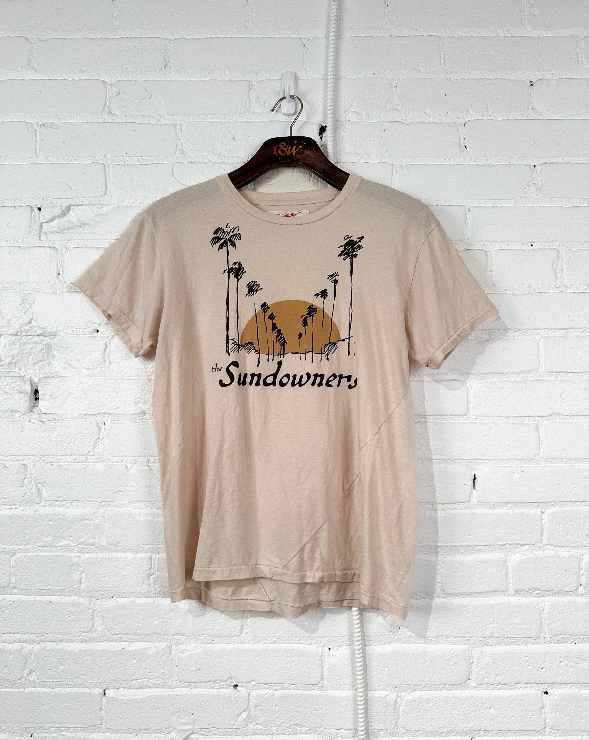 Vintage Graphic T-Shirt | Sundowners