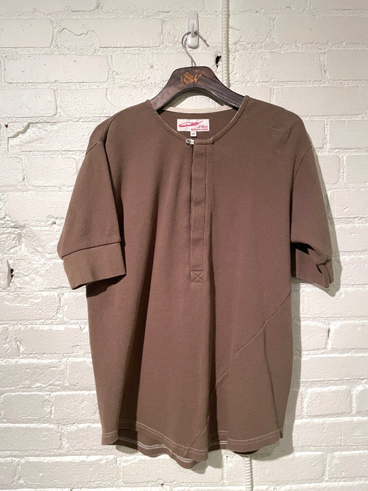 Vintage Hitchhiker Henley | Khaki Micro Waffle