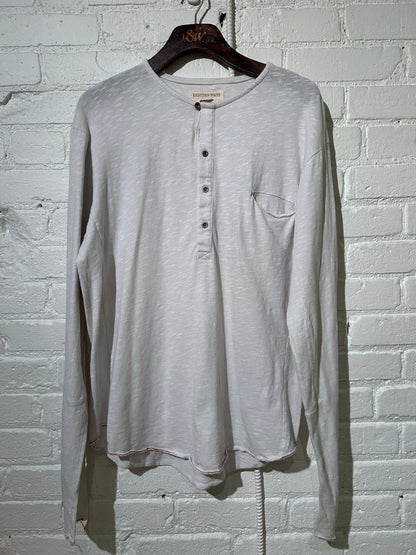 Made in Canada, Vintage Long Sleeve Shirt from 18 Waits — a Sustainable Men's clothing brand offering Vintage Inspired menswear and Rock and Roll Fashion. A refined Imogene and Willie alternative for those who value quality and character.