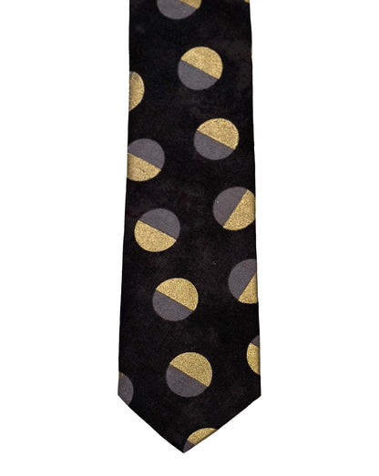 Made in Canada, Tie by 18 Waits— a Sustainable Men's clothing brand offering Vintage Inspired menswear and Rock and Roll Fashion. A refined Imogene and Willie alternative for those who value quality and character.