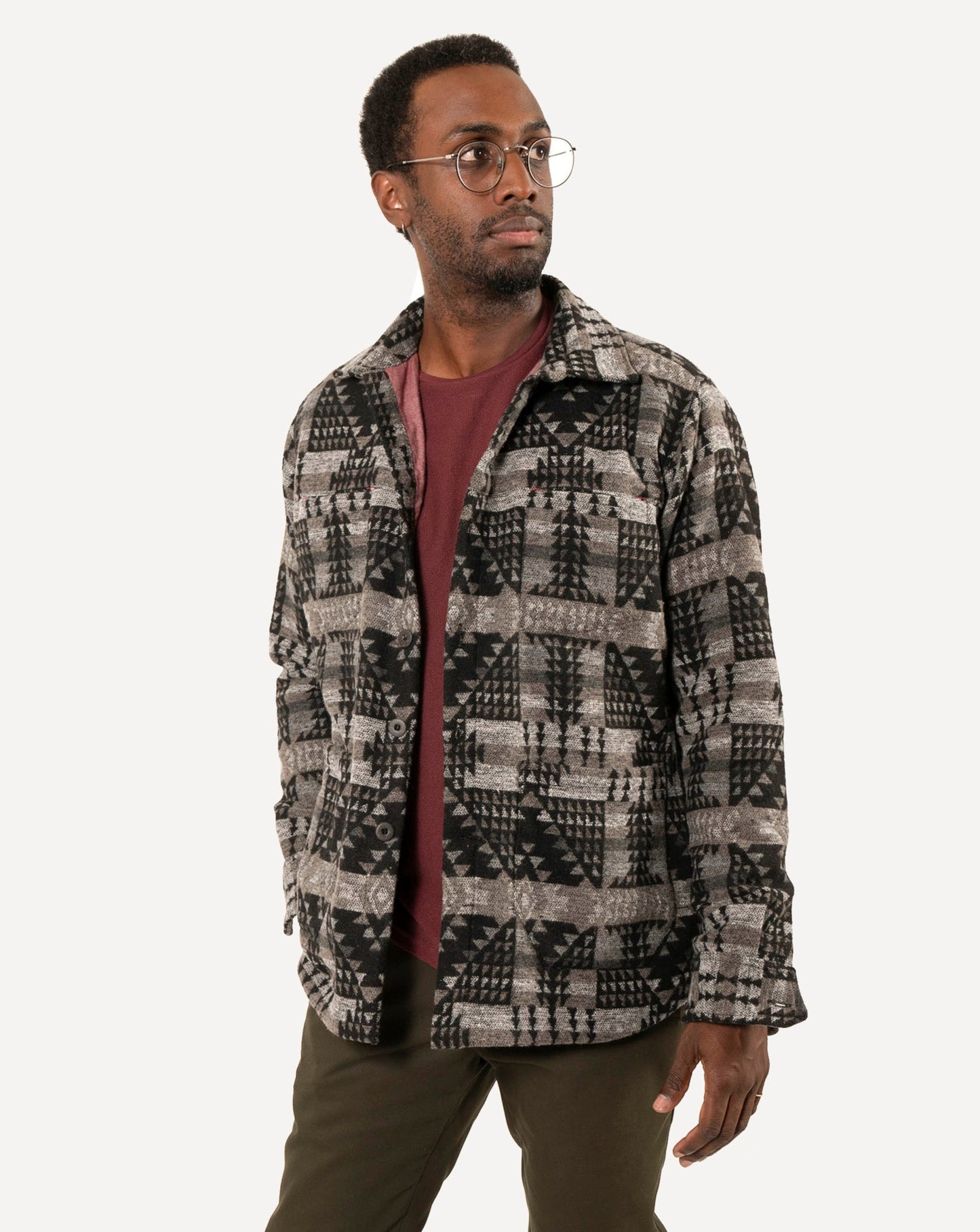 Made in Canada, the Workwear Weekender from 18 Waits — a Sustainable Men's clothing brand offering Vintage Inspired menswear and Rock and Roll Fashion. A refined Imogene and Willie alternative for those who value quality and character.