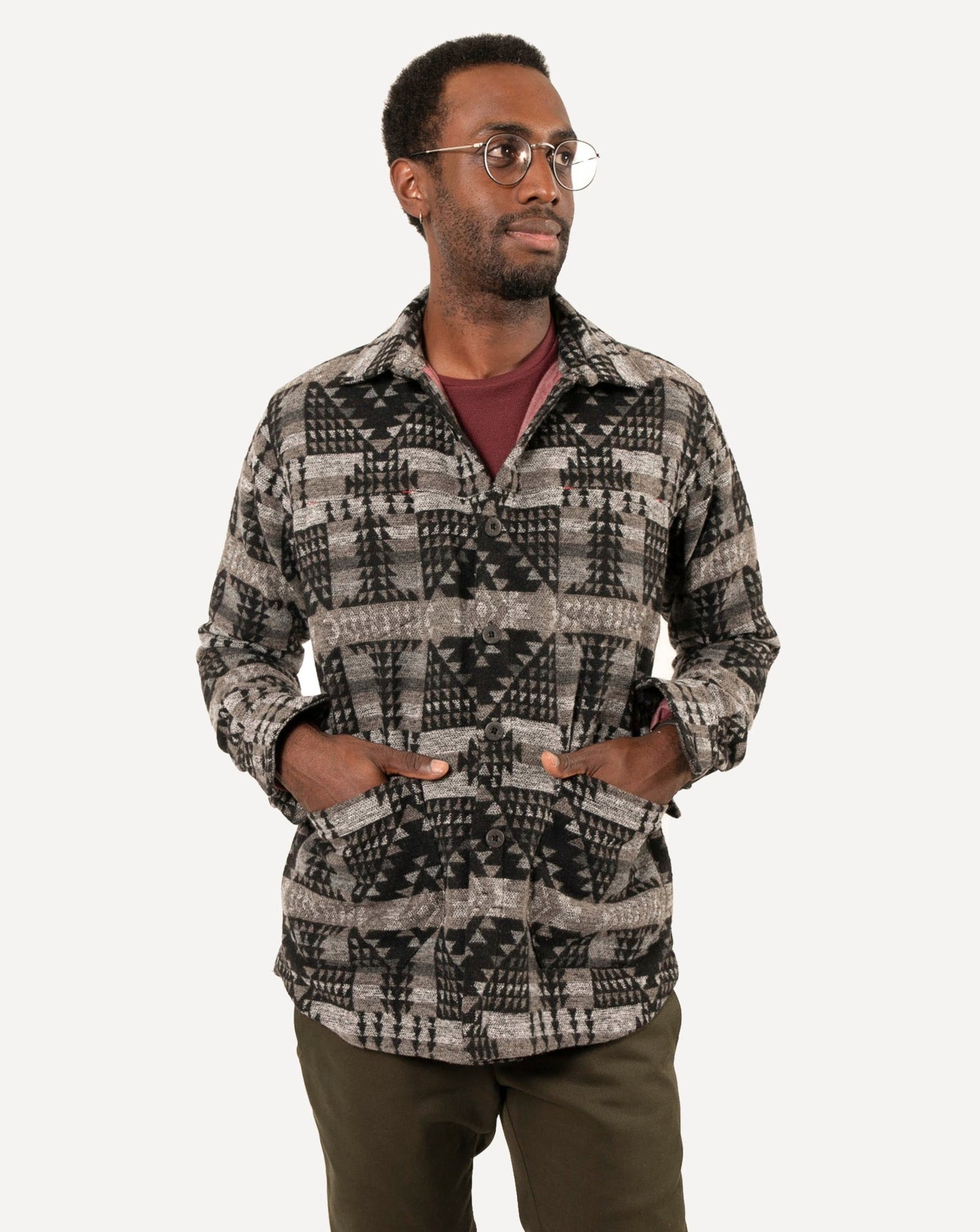 Made in Canada, the Workwear Weekender from 18 Waits — a Sustainable Men's clothing brand offering Vintage Inspired menswear and Rock and Roll Fashion. A refined Imogene and Willie alternative for those who value quality and character.