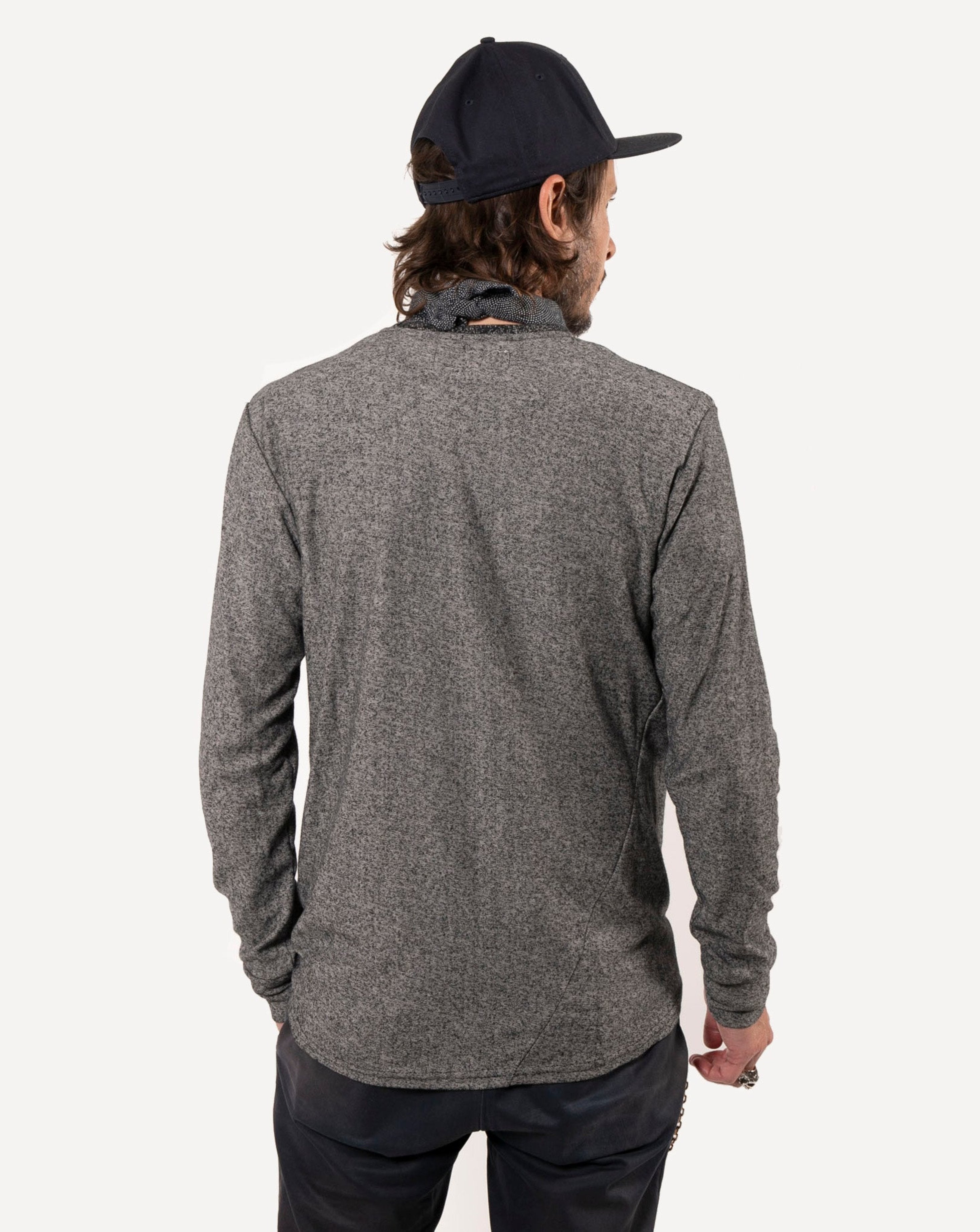 Long Sleeve Pocket Tee | Two-Tone B+W Fleece