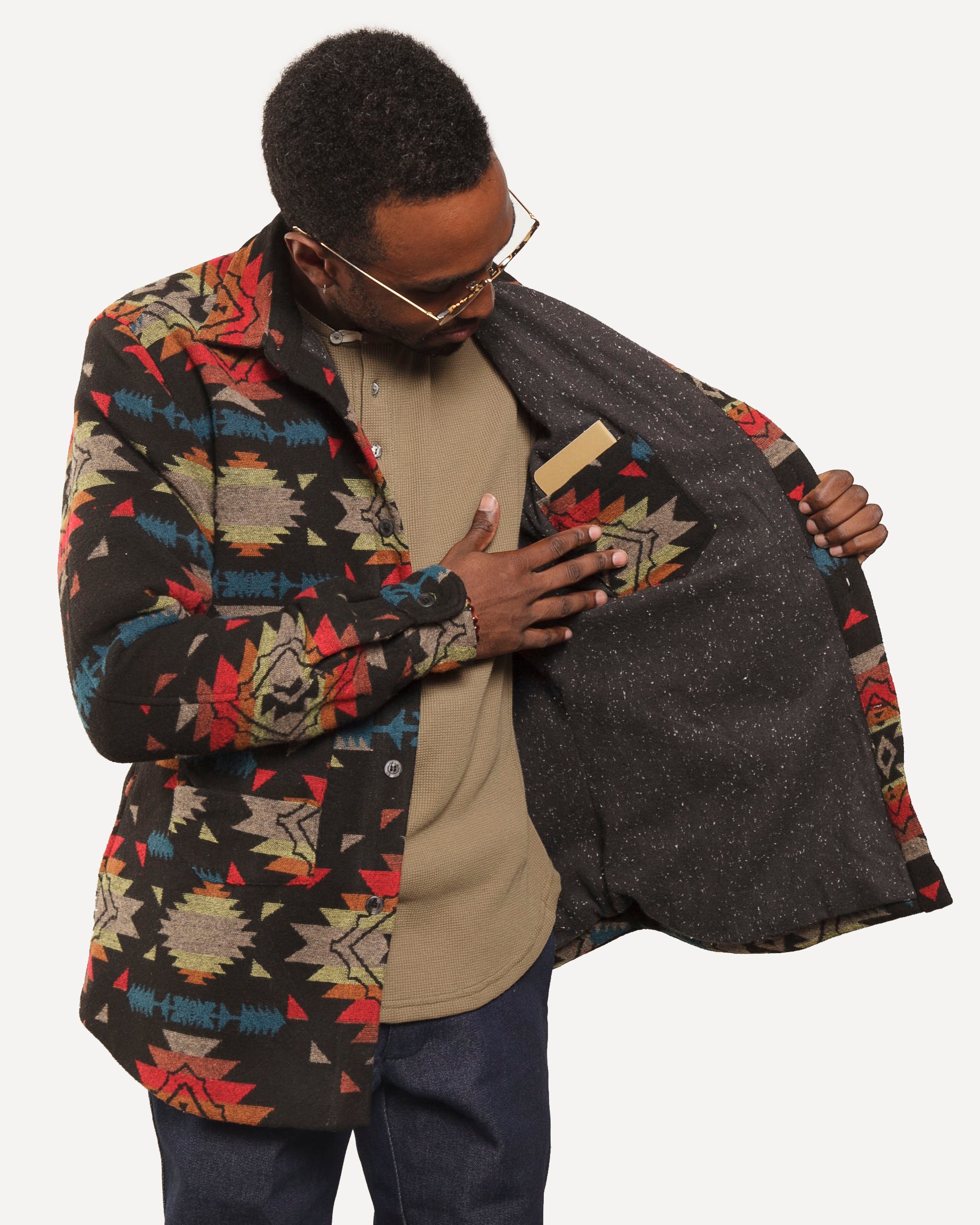 Made in Canada, the Weekender Jacket from 18 Waits — a Sustainable Men's clothing brand offering Vintage Inspired menswear and Rock and Roll Fashion. A refined Imogene and Willie alternative for those who value quality and character.