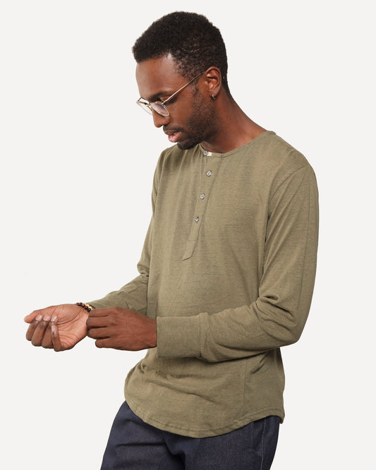 Made in Canada, Heritage Henley from 18 Waits — a Sustainable Men's clothing brand offering Vintage Inspired menswear and Rock and Roll Fashion. A refined Imogene and Willie alternative for those who value quality and character.