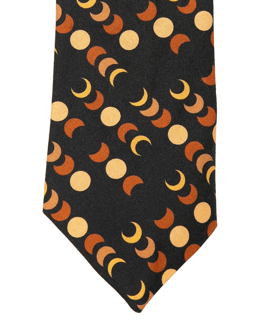 The Tie | Lunar Change