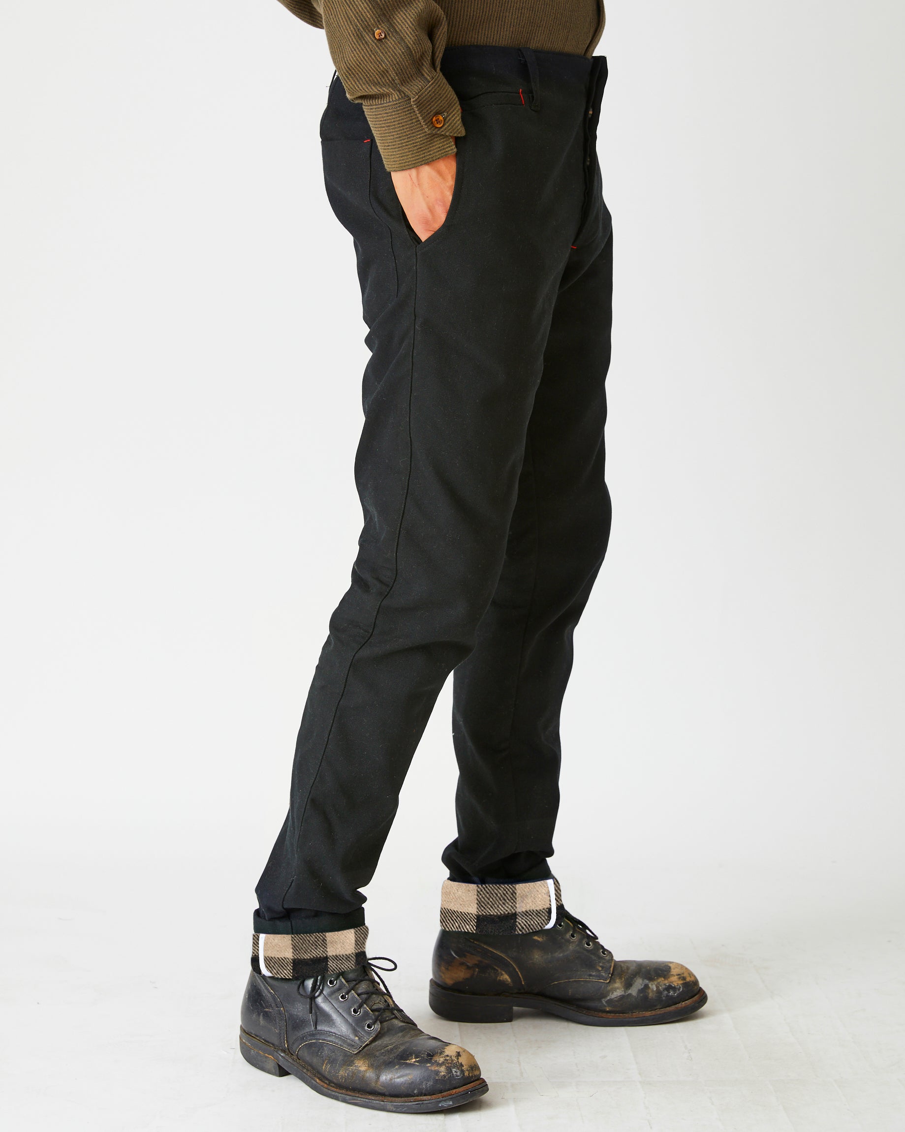 Made in Canada, Field Pant by 18 Waits— a Sustainable Men's clothing brand offering Vintage Inspired menswear and Rock and Roll Fashion. A refined Imogene and Willie alternative for those who value quality and character.