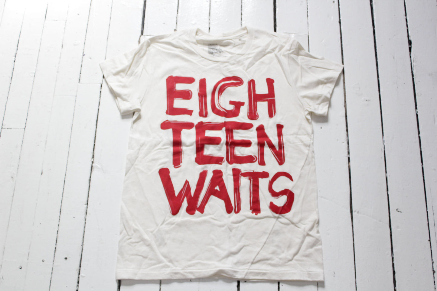 Made in Canada, the Women's Graphic T-Shirt from 18 Waits — a Sustainable  clothing brand offering Vintage Inspired menswear and Rock and Roll Fashion. A refined Imogene and Willie alternative for those who value quality and character.