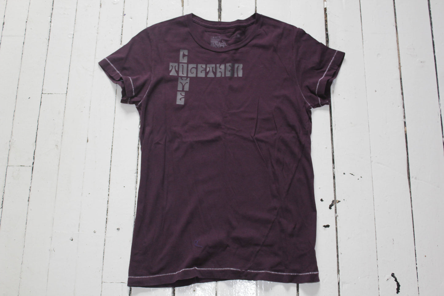 Made in Canada, the Women's Graphic T-Shirt from 18 Waits — a Sustainable  clothing brand offering Vintage Inspired menswear and Rock and Roll Fashion. A refined Imogene and Willie alternative for those who value quality and character.