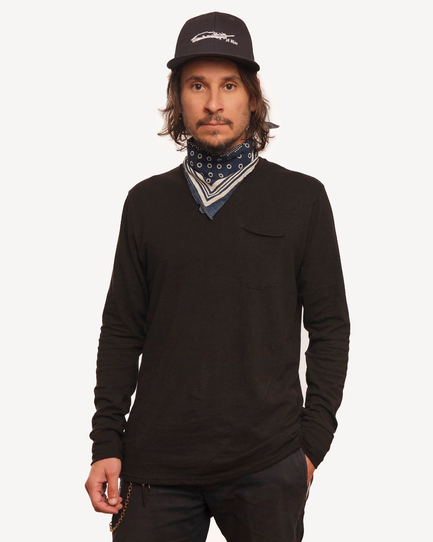 Made in Canada, Log Sleeve Pocket Tee from 18 Waits — a Sustainable Men's clothing brand offering Vintage Inspired menswear and Rock and Roll Fashion. A refined Imogene and Willie alternative for those who value quality and character.